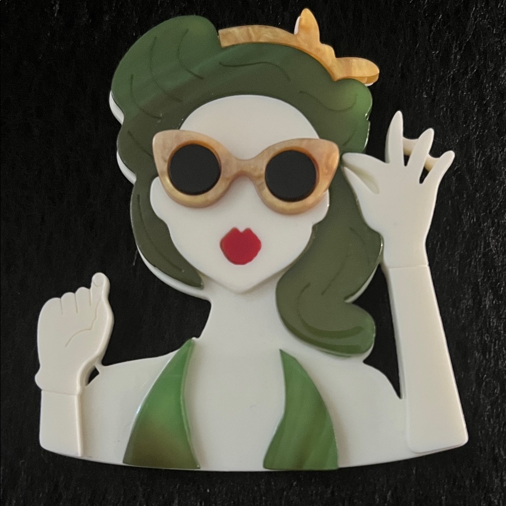 Retro Style Brooch with Green and White Accents